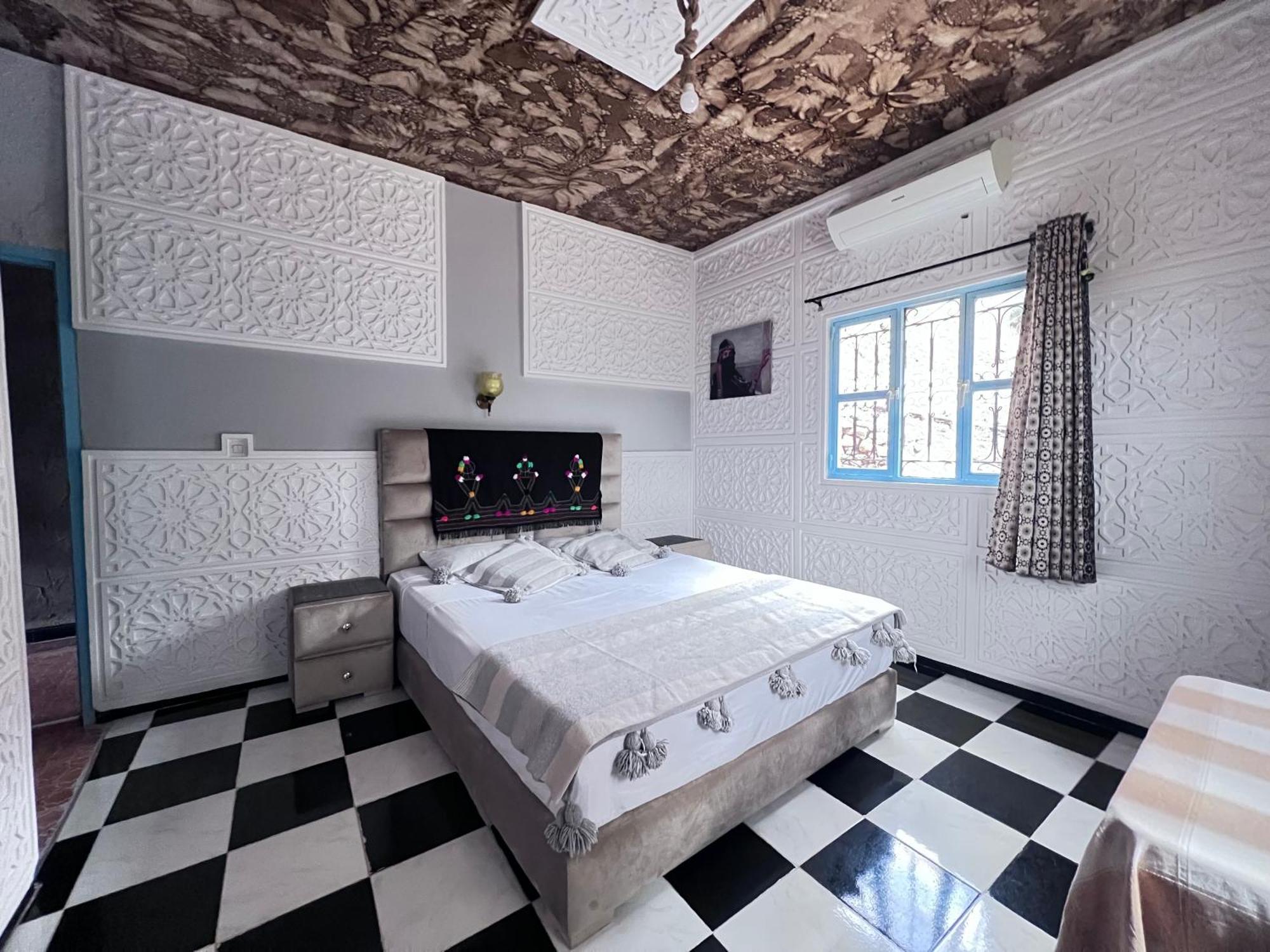 La Maison Traditionnelle Hotel Et Guesthouse Tafraout Ngoại thất bức ảnh