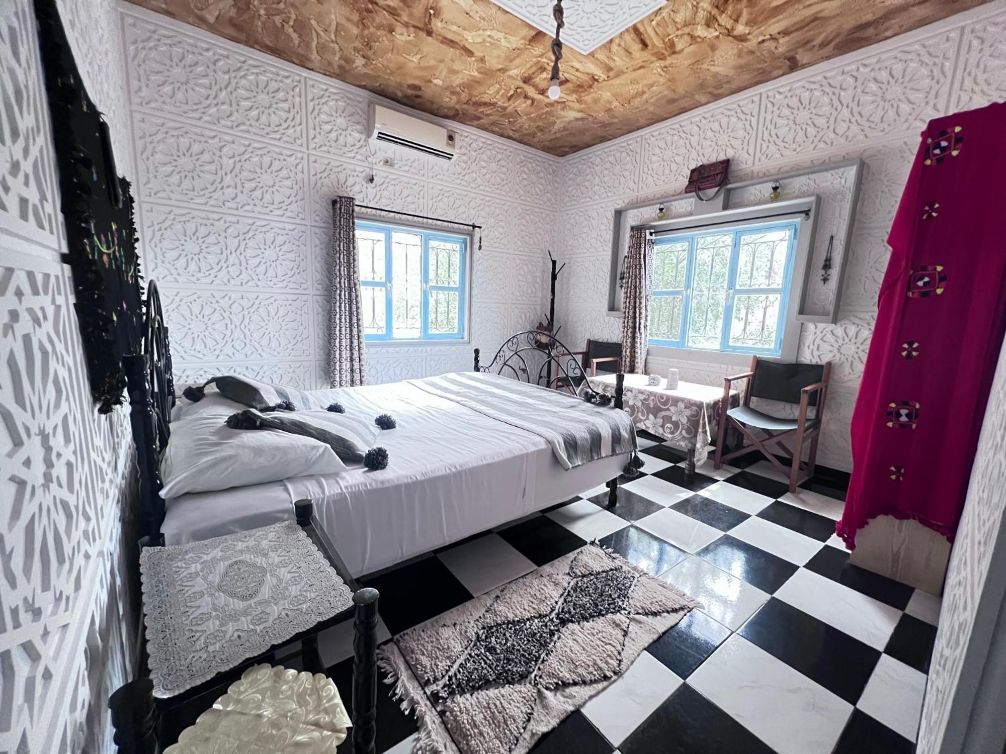 La Maison Traditionnelle Hotel Et Guesthouse Tafraout Ngoại thất bức ảnh