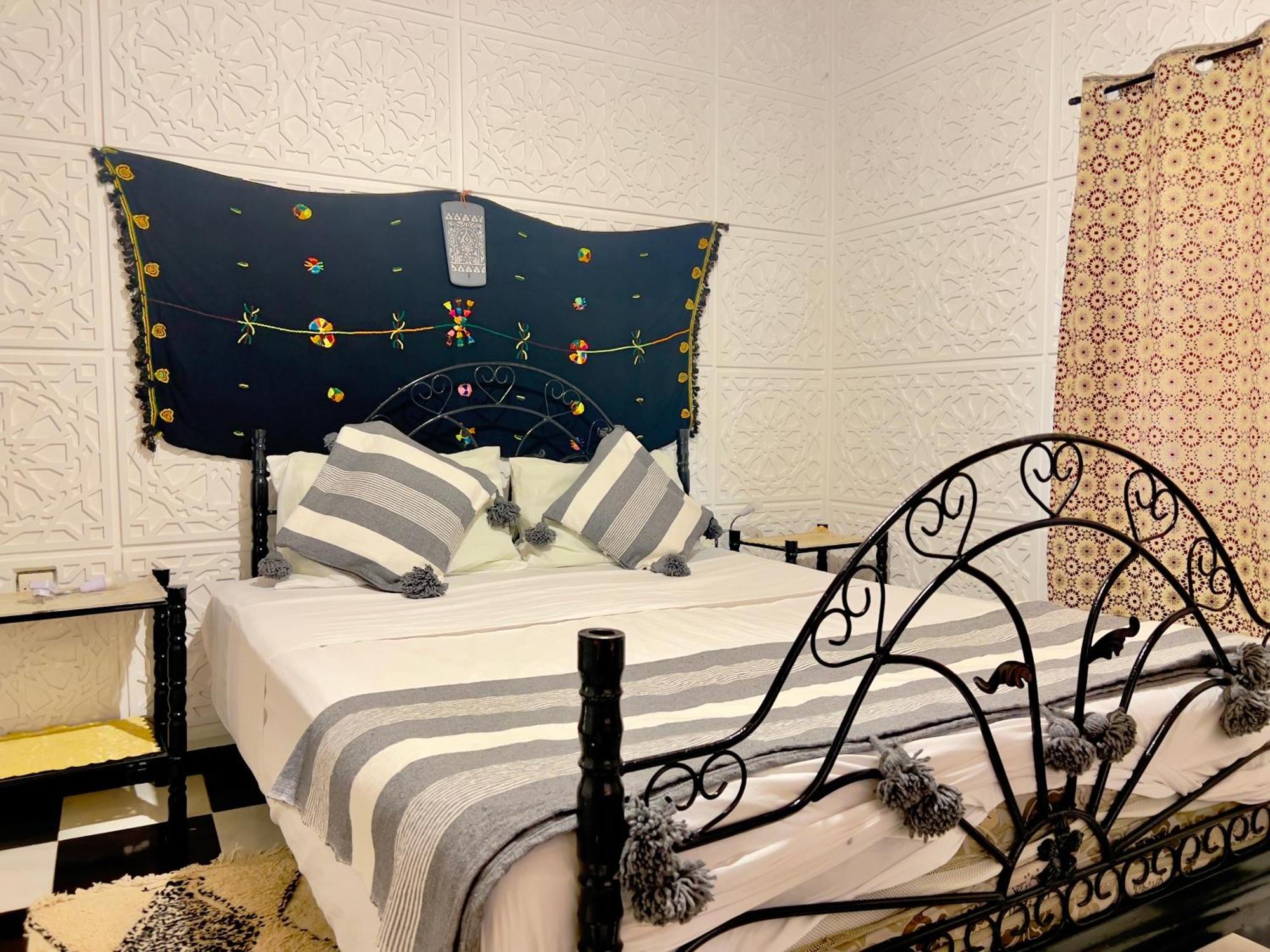 La Maison Traditionnelle Hotel Et Guesthouse Tafraout Ngoại thất bức ảnh