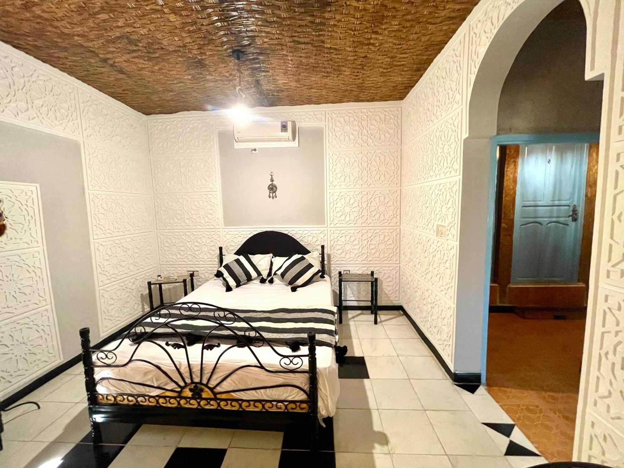 La Maison Traditionnelle Hotel Et Guesthouse Tafraout Ngoại thất bức ảnh